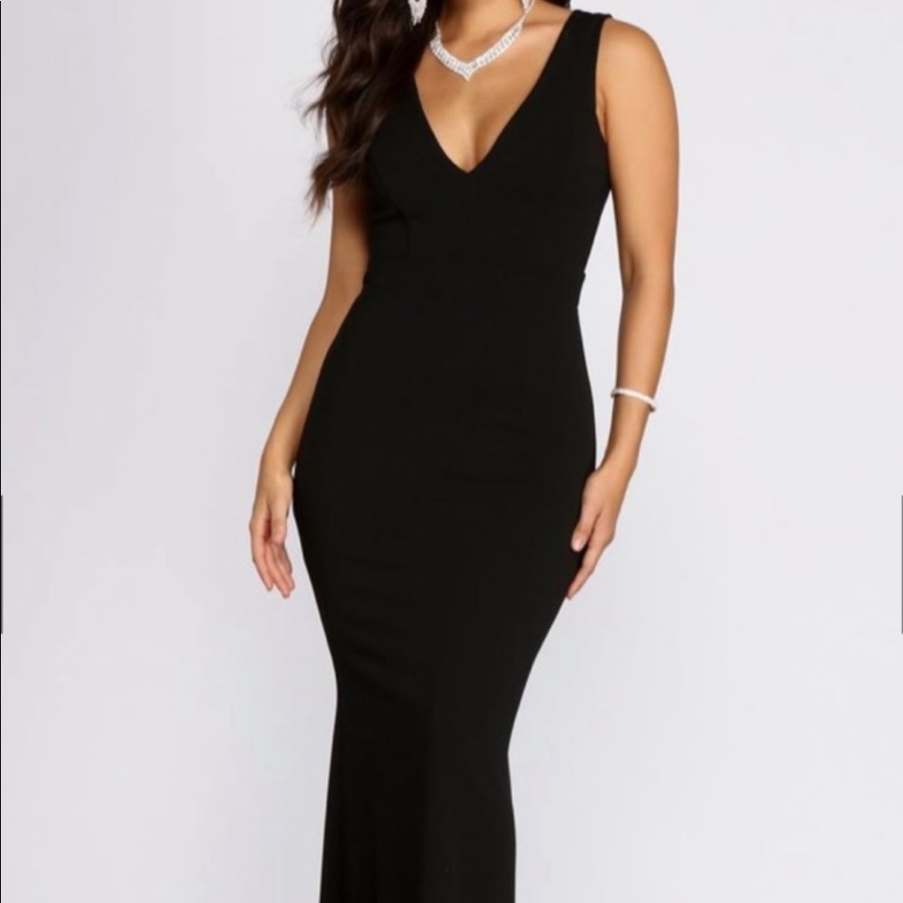 Windsor Black Formal Long Dress